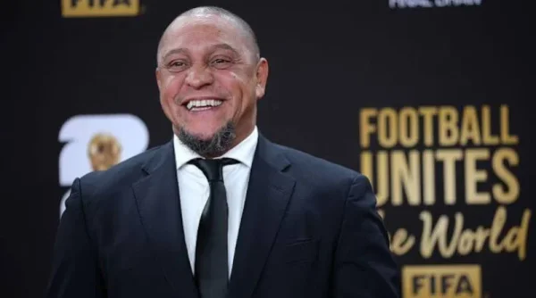 Roberto Carlos Dikabarkan Memeluk Islam, Ini Faktanya